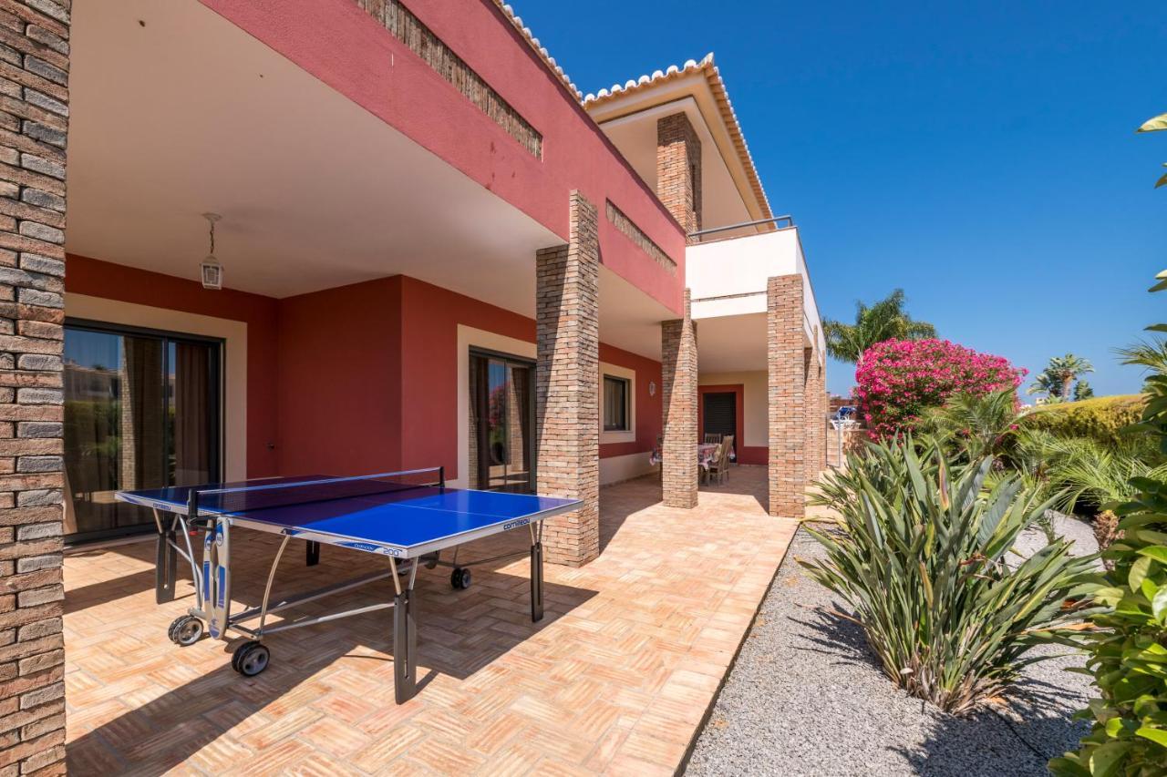 Villa Casa Trafford. Lagos
