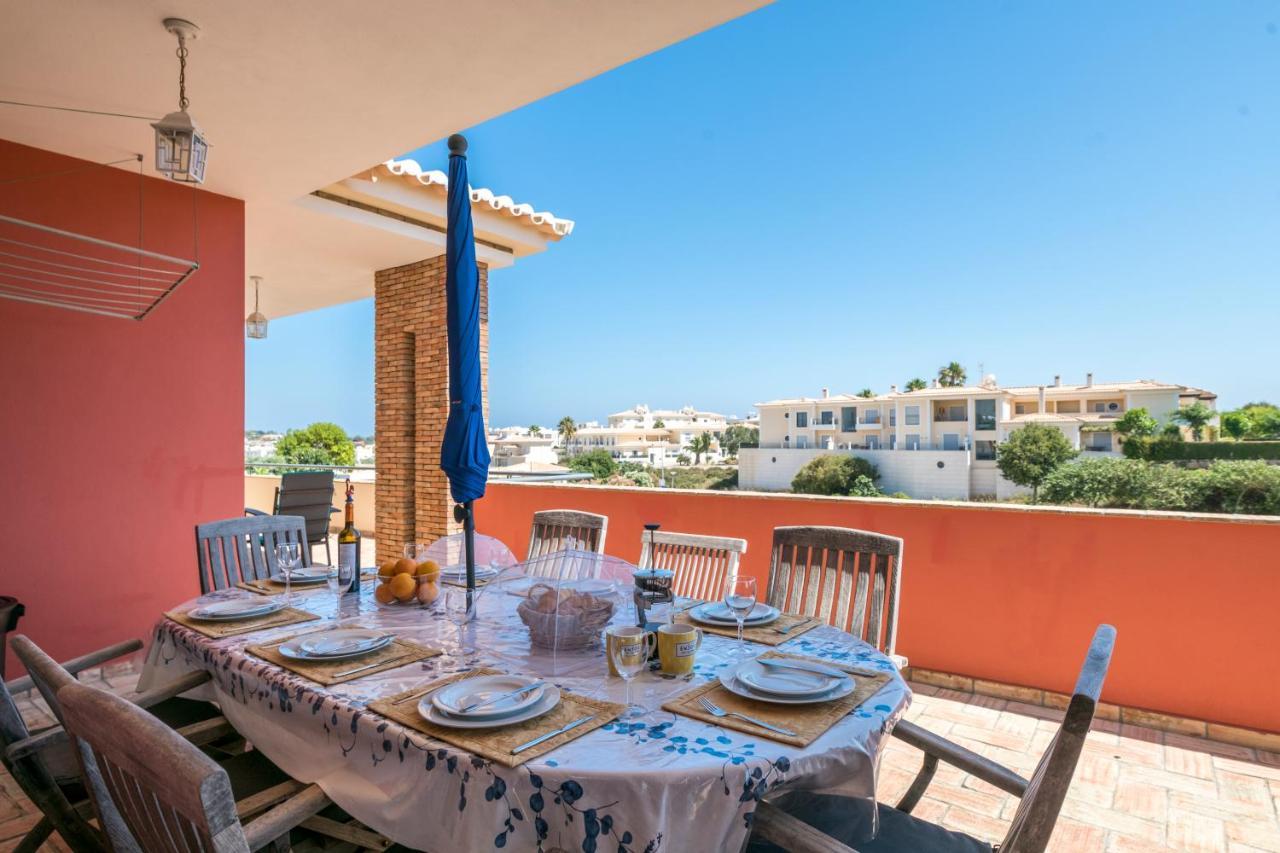 Casa Trafford. Villa Lagos