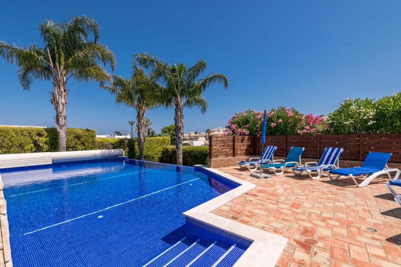 Casa Trafford. Villa Lagos